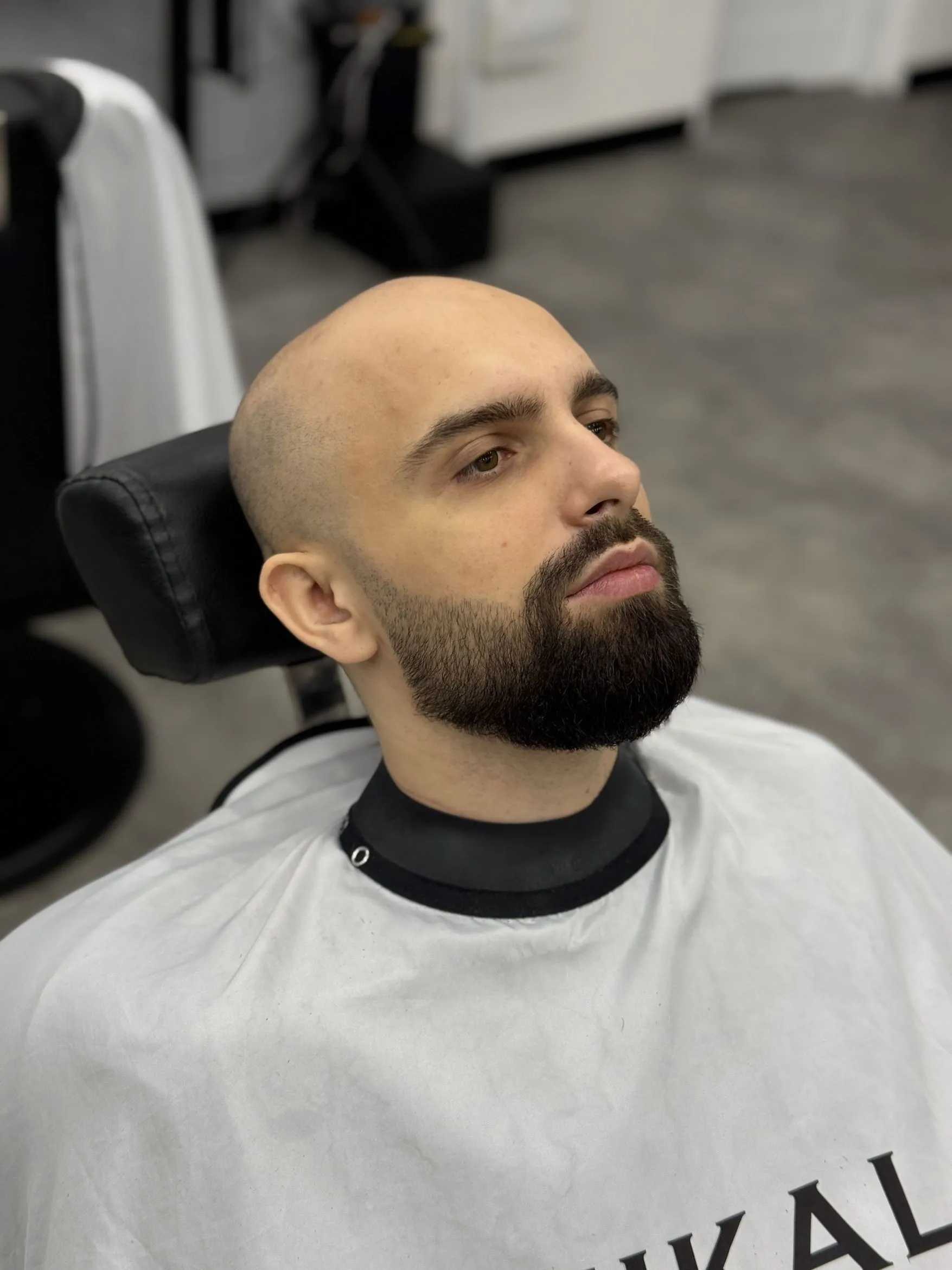 Klient Vice Versa Barber po strzyżeniu brody